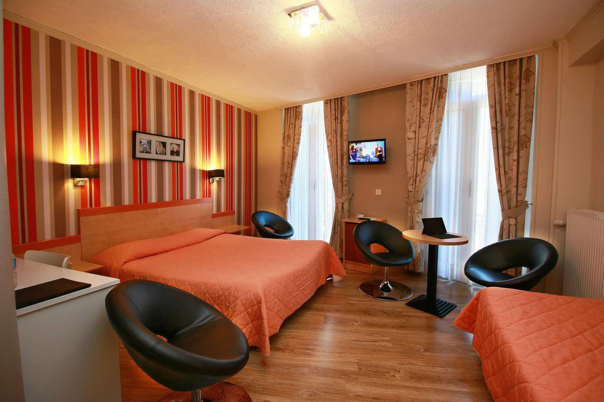 Hotel Panoramic Bagneres-de-Luchon Екстер'єр фото